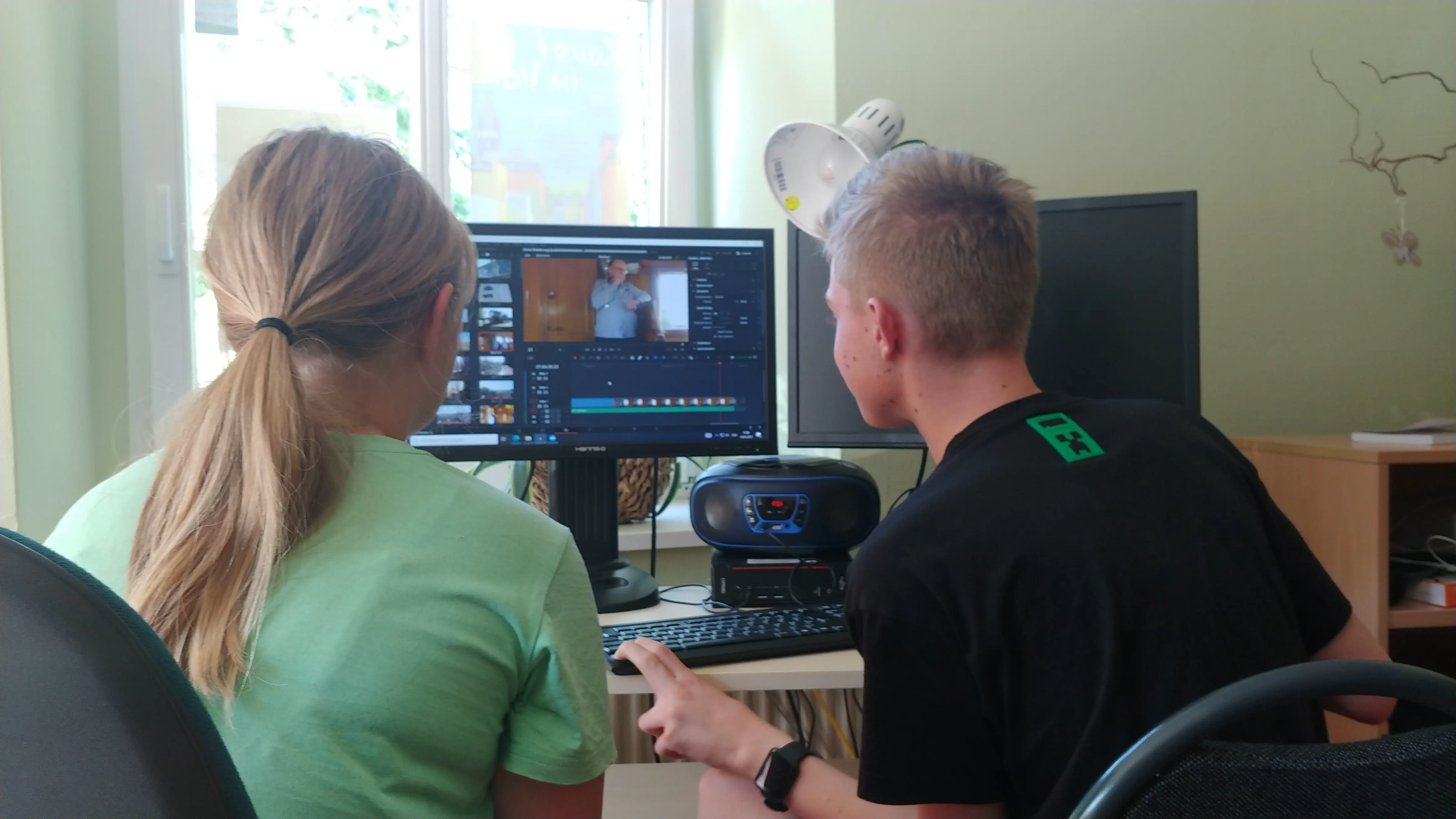 (Bild) Videoediting im media.lab